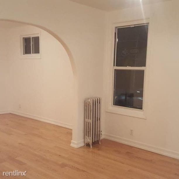 Building Photo - 6044 Metropolitan Ave