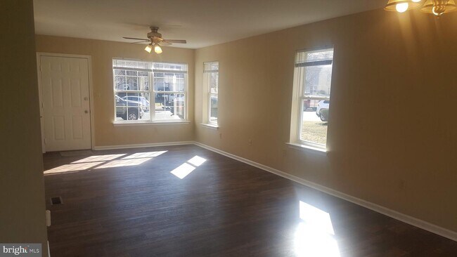 Foto del edificio - 1020 Heather Ln