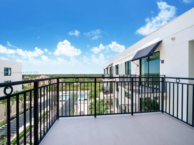 Building Photo - 1300 Ponce de Leon Blvd