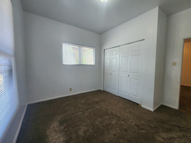 Foto del edificio - 1637 Cedar St