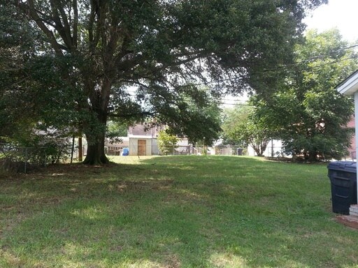Building Photo - 327 E St