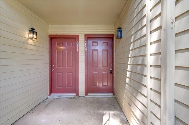 Building Photo - 2120 El Paseo St