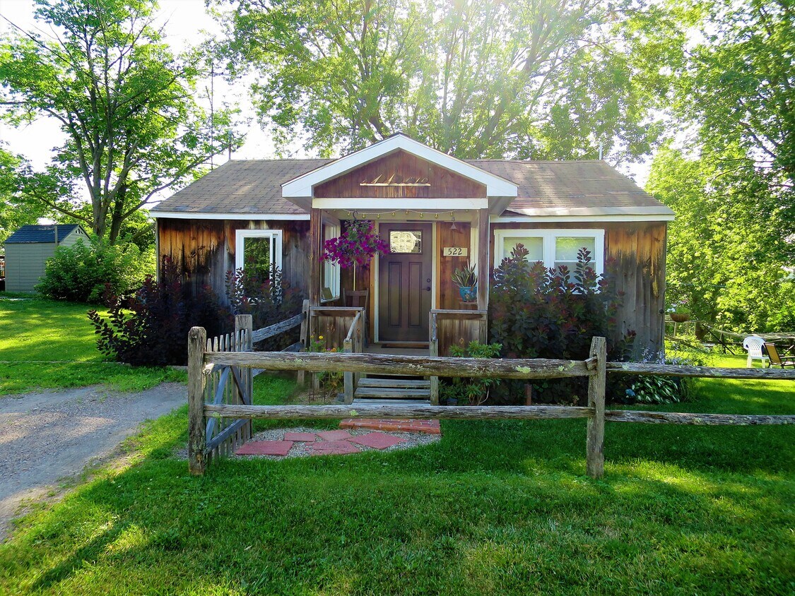 522 Mills Point Rd, Colchester, VT 05446 House Rental in Colchester