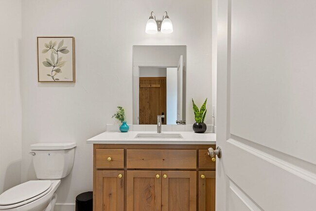 Foto del edificio - New Construction! Free first month rent