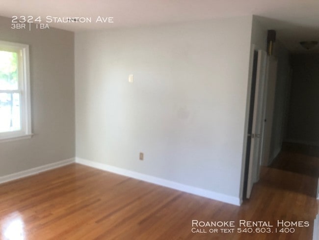 Building Photo - 2324 Staunton Ave