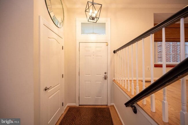 Building Photo - 1127 Quaker Hill Ct