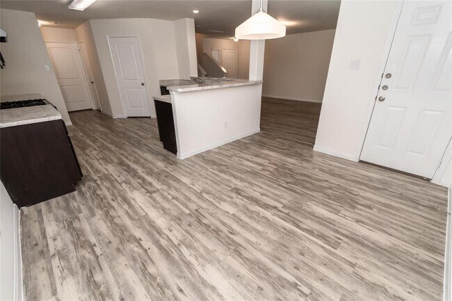 Foto del edificio - 13155 Ingram Gap Ln