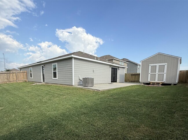 Foto del edificio - 8419 Hannah Rd