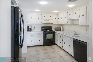 Building Photo - 2800 N Ocean Dr