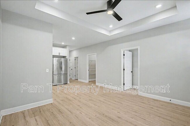 Foto del edificio - 1019 W 35th St