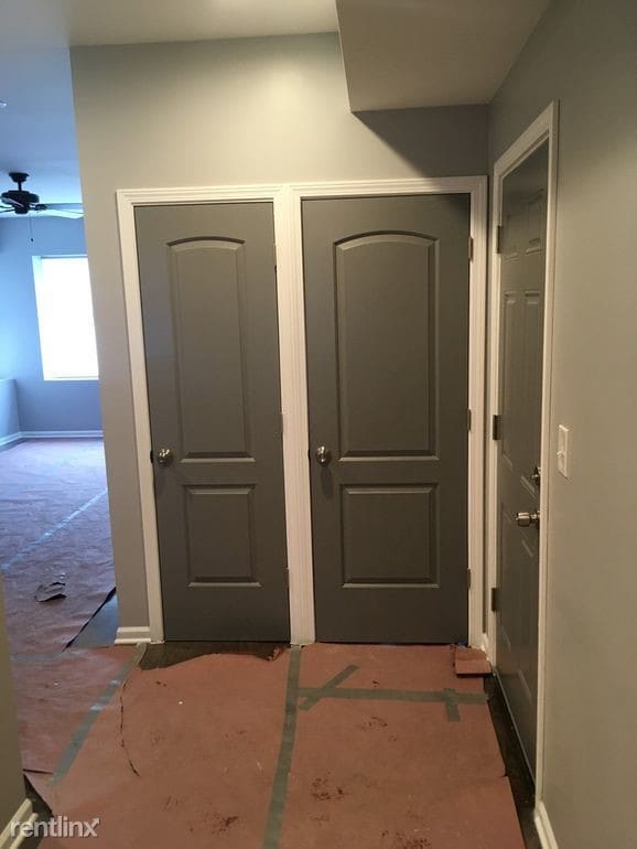 Building Photo - 3 br, 1 bath  - 7943 S Rhodes Ave