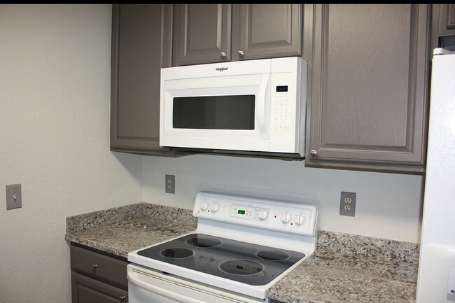 Foto del edificio - 3138 Princeton Ave