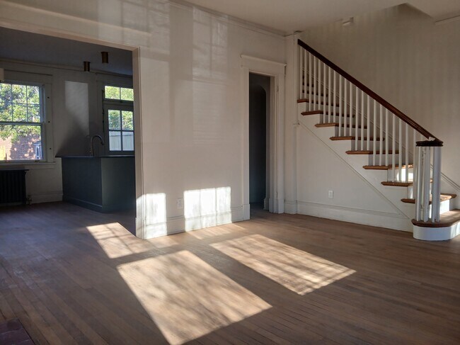 Foto del edificio - 3112 Grove Ave