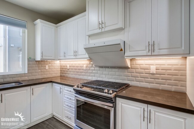 Foto del edificio - Stylish 3Bdm 3Ba Condo with Modern Upgrade...