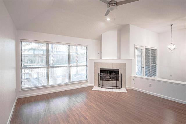 Foto del edificio - 6803 Hillwood Dr