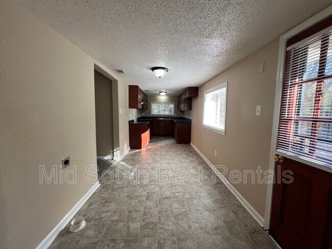 Foto del edificio - 1843 Pinedale Ave