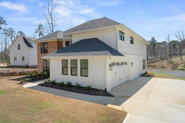 Building Photo - 1270 Glen Eagle Dr