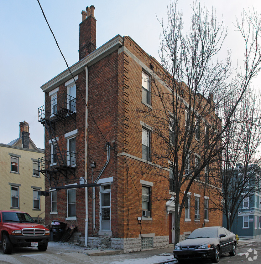 Building Photo - 2201 Wheeler St
