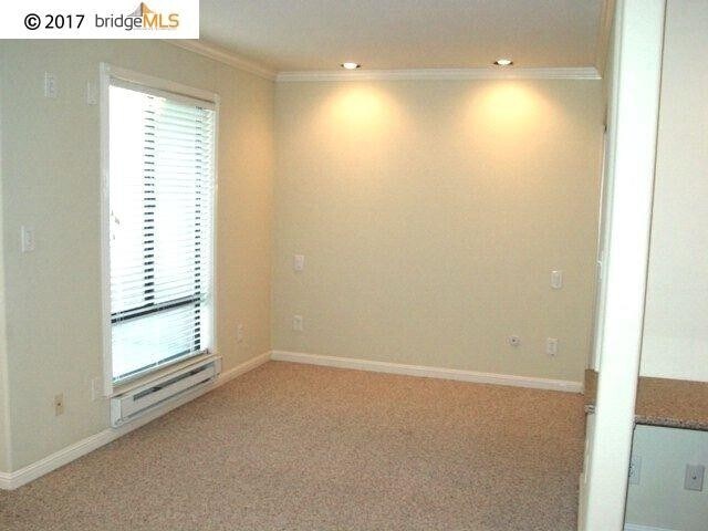 Foto del edificio - Lovely upgraded studio condo with resort-like amenities at desirable Watergate by the bay!