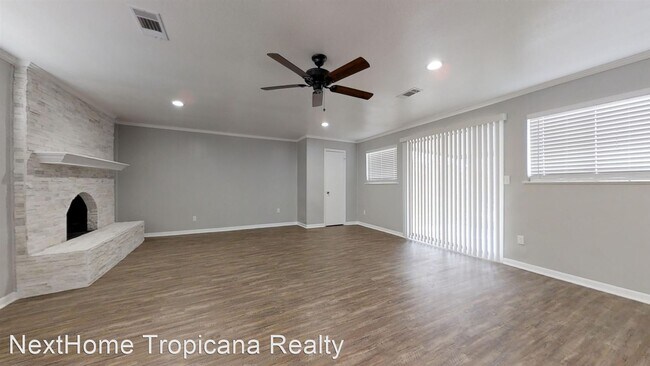 Building Photo - 3 br, 1 bath House - 2540 Chaparral RD