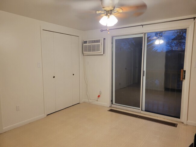 Foto del edificio - 592 Peach View Ln