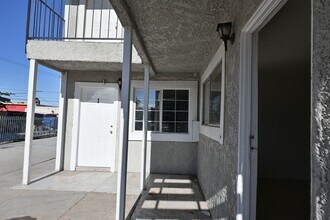 Building Photo - 1512 Cobb Ln