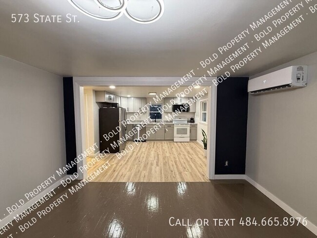 Foto del edificio - 573 State St