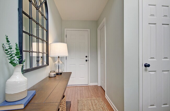 Building Photo - 1378 Hamlin Park Cir