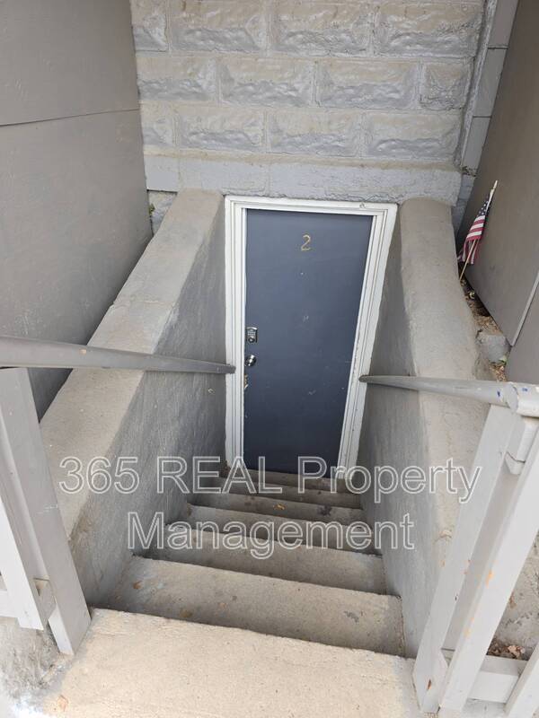 Building Photo - 1824 7th Ave