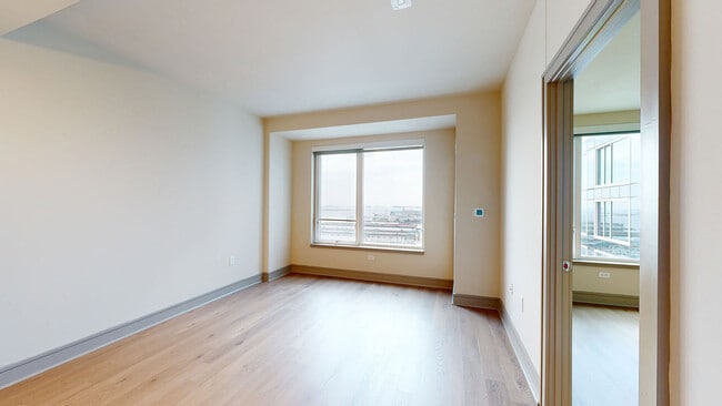 Interior Photo - 100 Pier 4