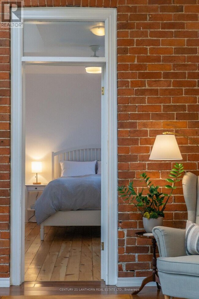 Photo du bâtiment - 128 Picton Main St