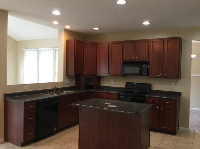 Building Photo - 9868 Codyview Dr