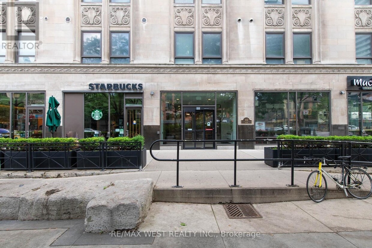Primary Photo - 112-1112 King St E