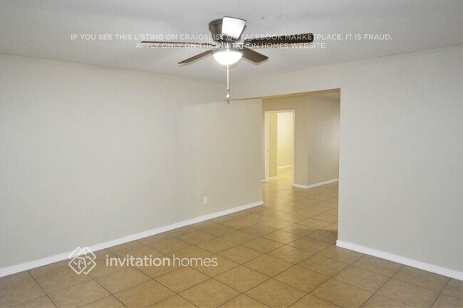 Building Photo - 8544 W Golden Ln