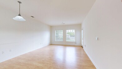 Interior Photo - Bradlee Danvers
