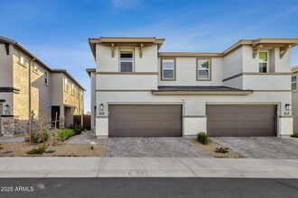 Building Photo - 5823 E Rose Garden Ln