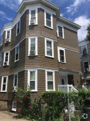 Building Photo - 3985 Washington St