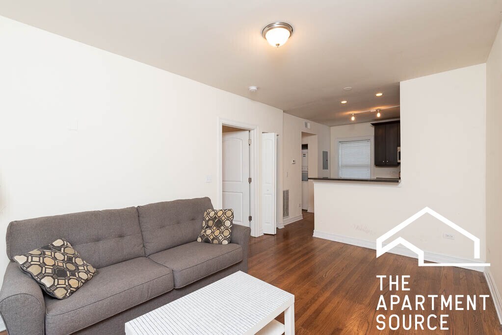 Foto principal - 3810 N Sheffield Ave
