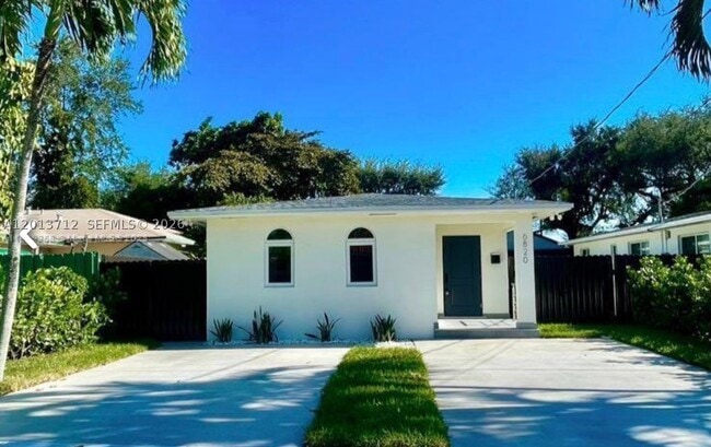 Building Photo - 6820 SW 13th St