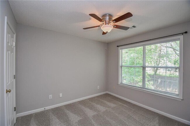 Building Photo - 11765 Carriage Park Ln