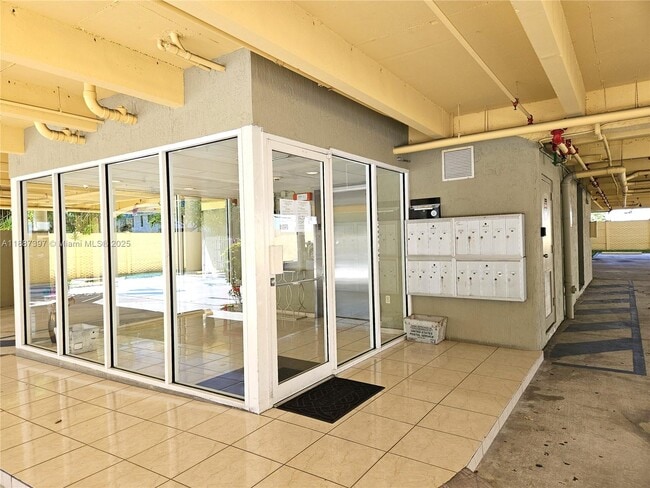Foto del edificio - 437 SW 7th St