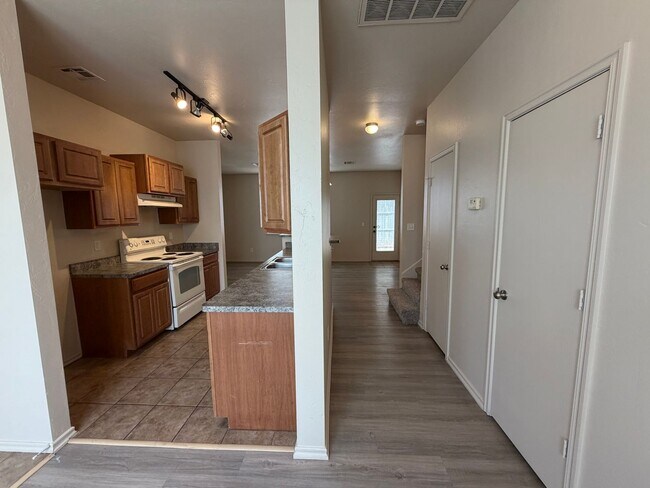Foto del edificio - 212 Chalmette Dr