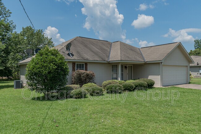 Building Photo - 13865 Roanoke Dr