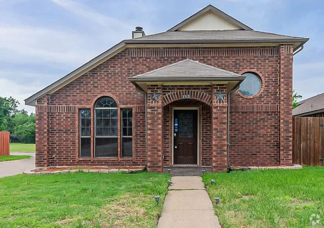 Building Photo - 253 Overland Trl
