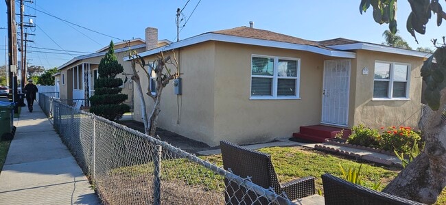 Building Photo - 4579 W 161st St