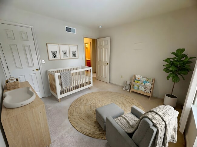 Building Photo - 3 Bedroom 2.5 Bathroom Townhome in Hummelstown!