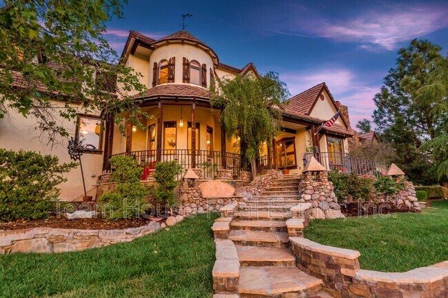 Foto del edificio - 32140 Windrush Rd