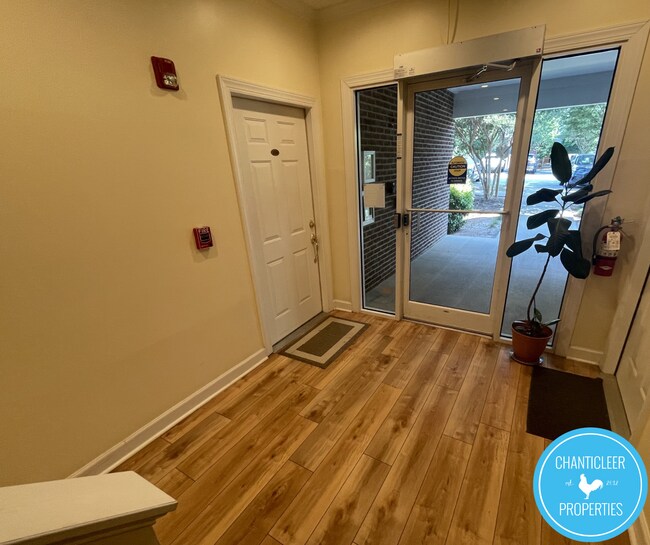 Building Photo - 701 Copperline Dr