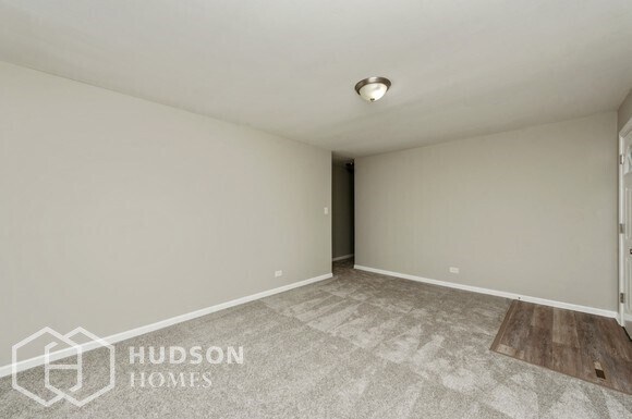 Foto del edificio - NOW AVAILABLE! - 739 Houston Dr, Carpenter...