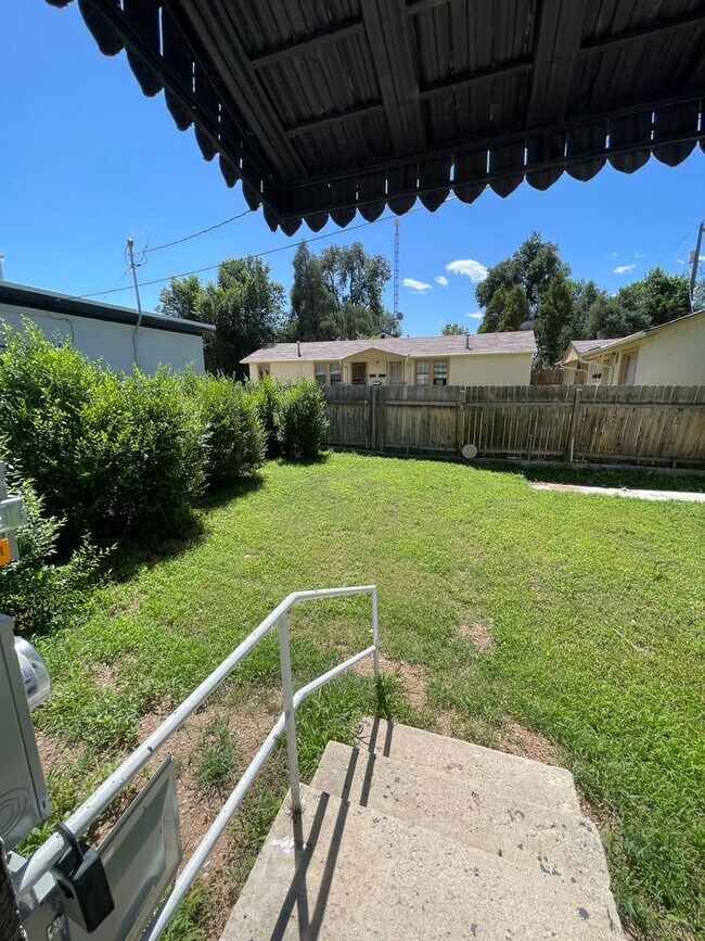 Building Photo - newly renovated, and in a essential locati...